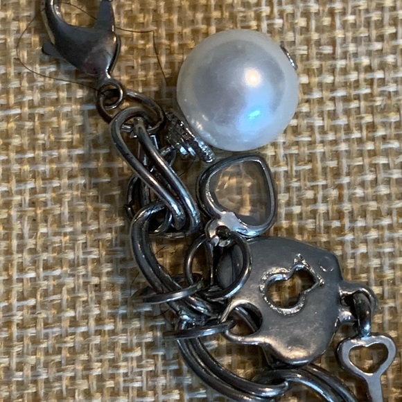 Heart charm bracelet, silver tone with pearl and crystal accents - Picture 7 of 11